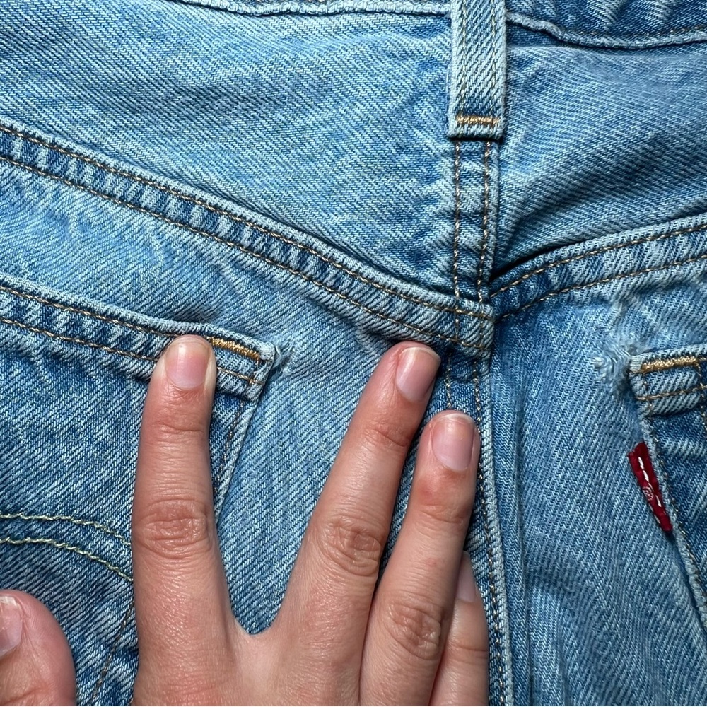 Levi's Light Blue Straight Leg Jeans - Picture 8 of 11
